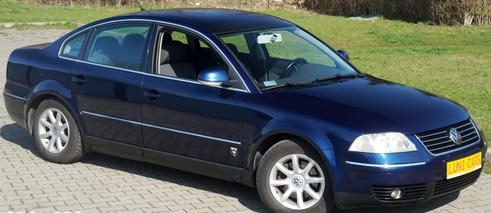 Volkswagen Passat cena 9000 przebieg: 240000, rok produkcji 2006 z Józefów małe 704